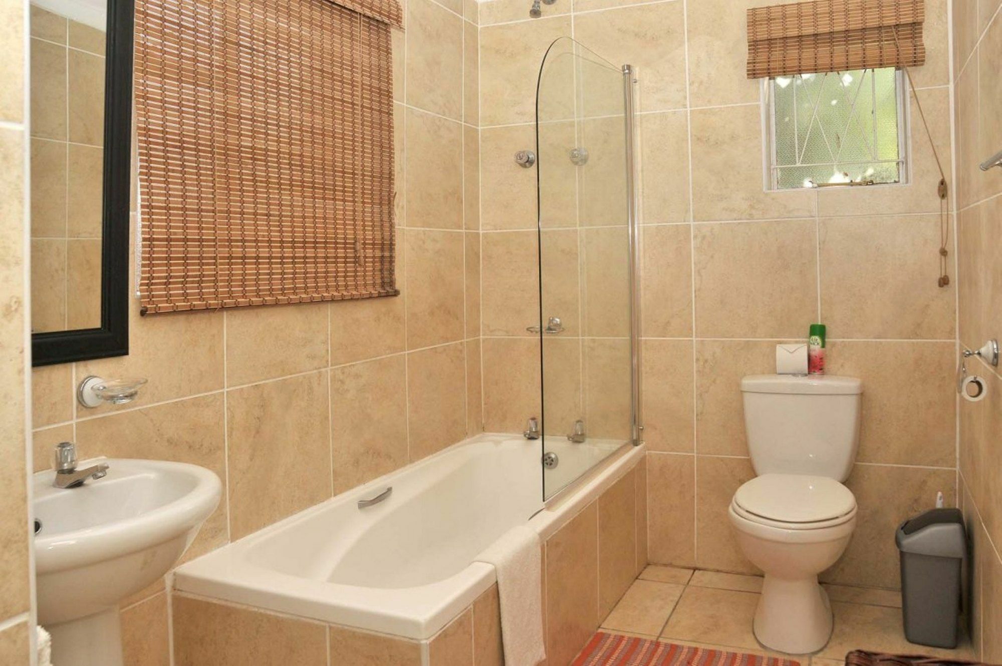 African Aquila Guest Lodge Glendinningvale Екстериор снимка